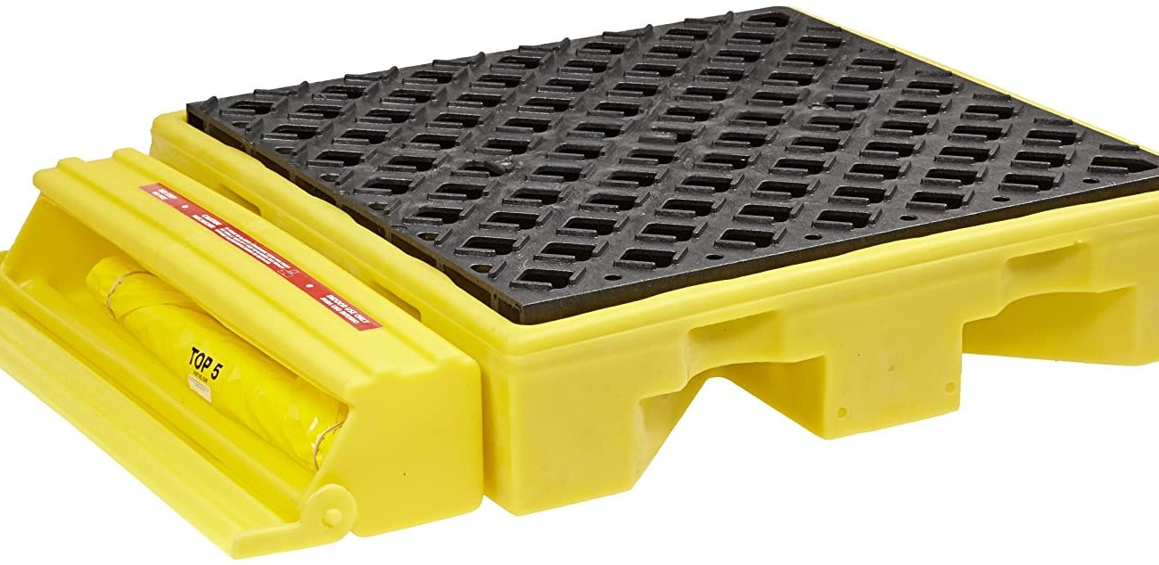 10 Reasons to Use a Spill containment Pallet When Transporting Hazardous Materials