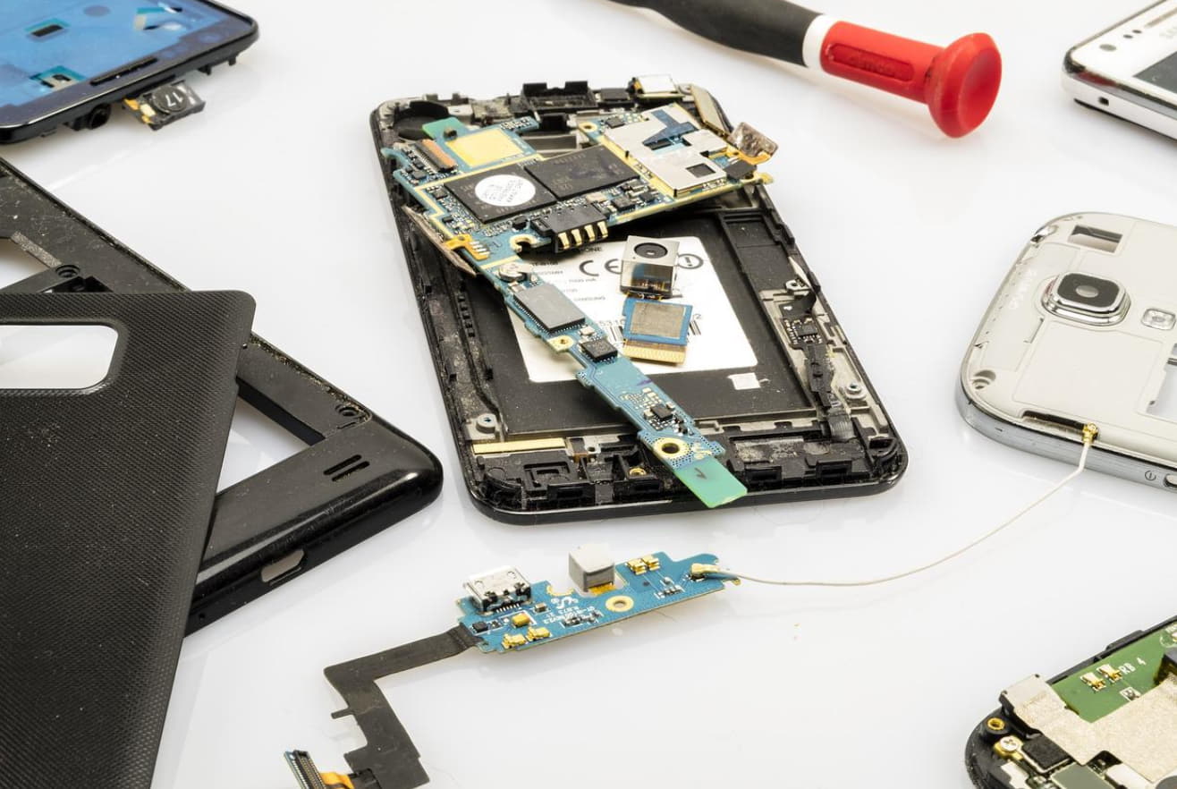 cell phone repairs in Toronto